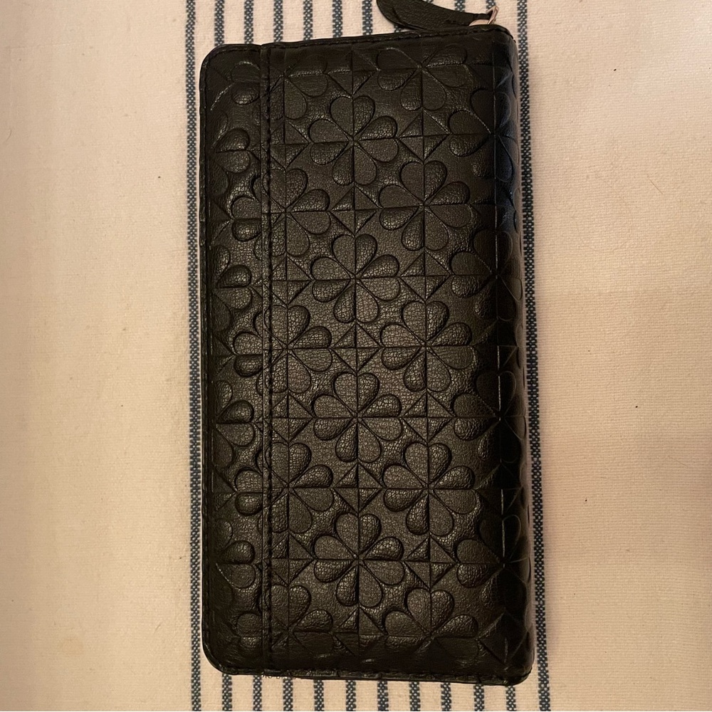 Kate Spade ♠️ Wallet - Picture 3 of 4